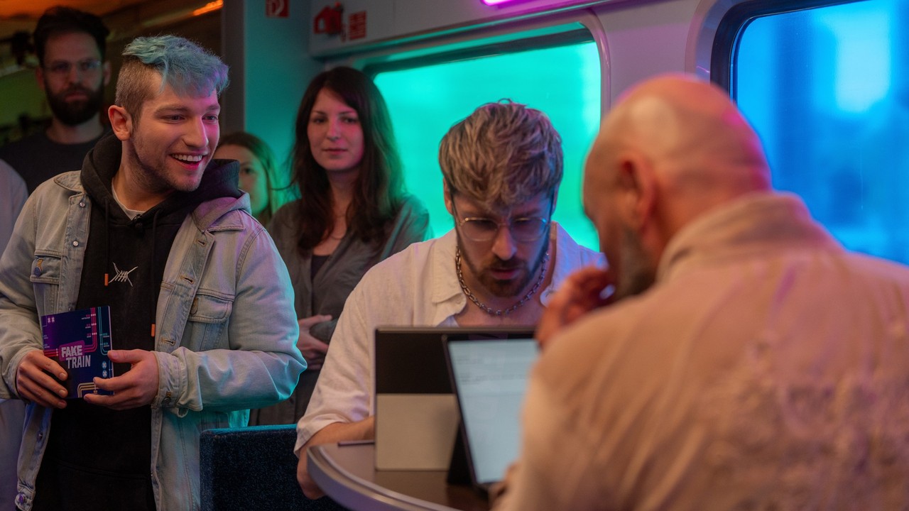 Prime Video - Fake Train