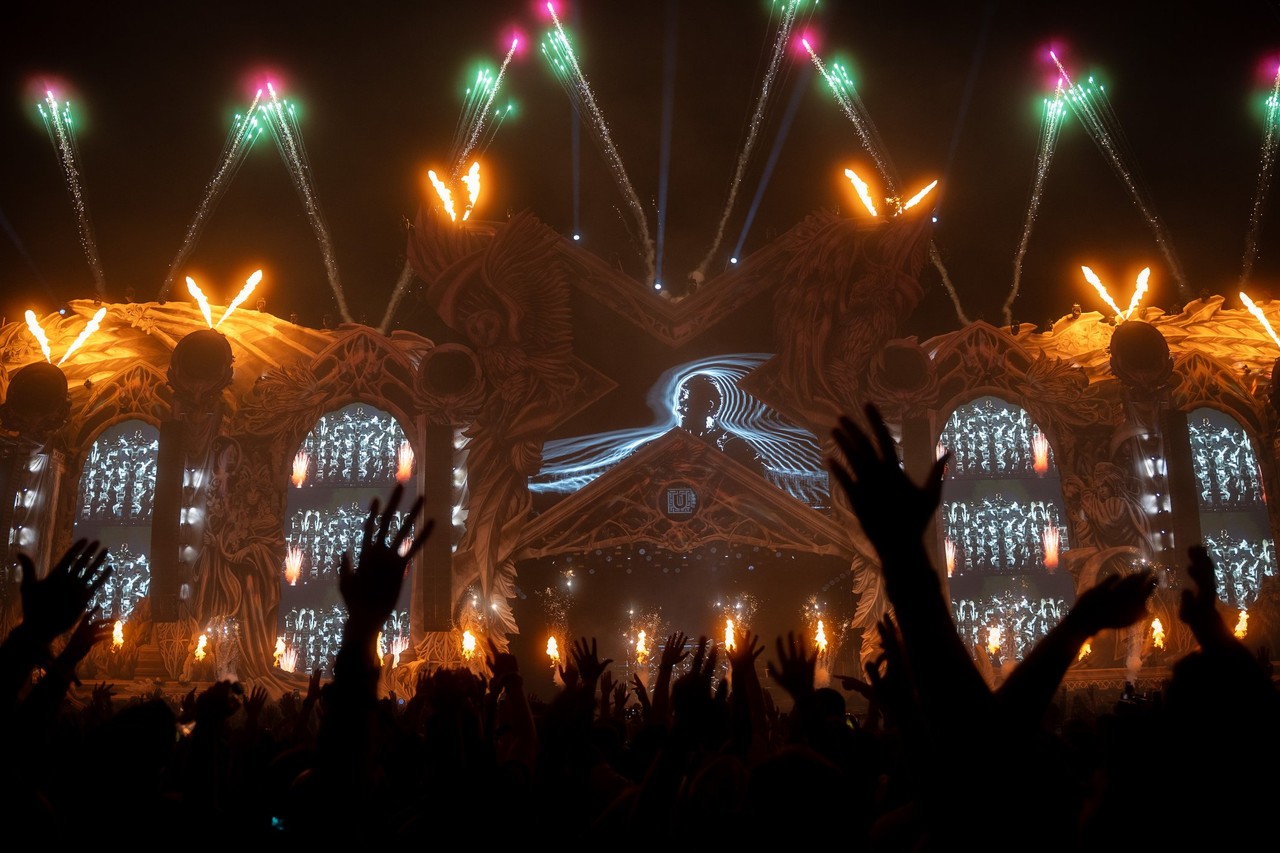 UNTOLD X